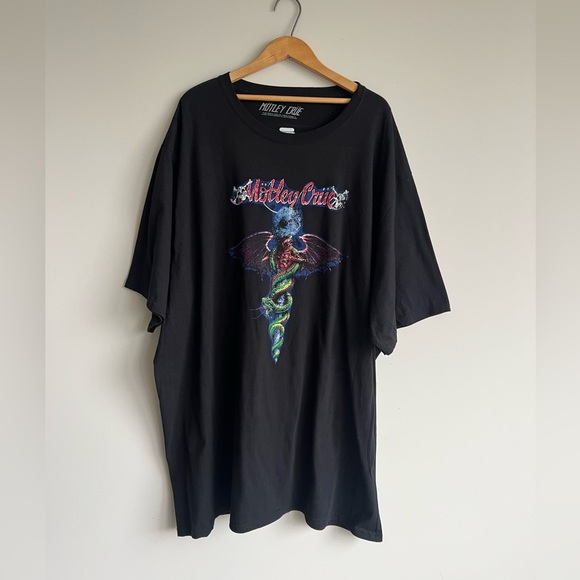 Mötley Crüe Vintage Dr. Feel Good Tee - Picture 2 of 5